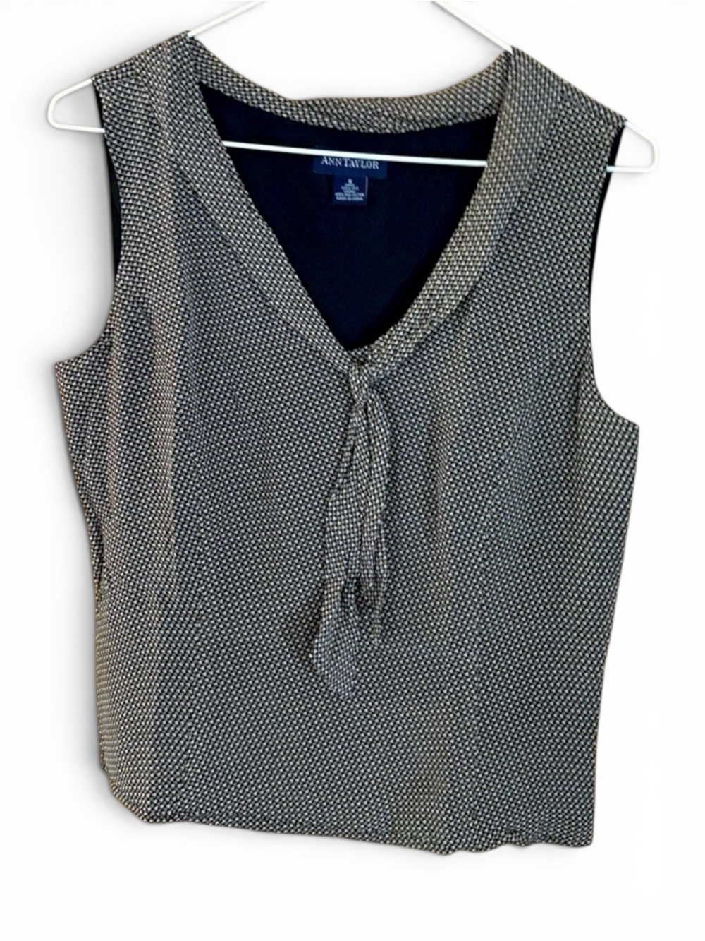 Ann Taylor 100% Silk Sleeveless Lined V-Tie Neckline Cropped Black/Tan/Cream Top - Picture 2 of 10
